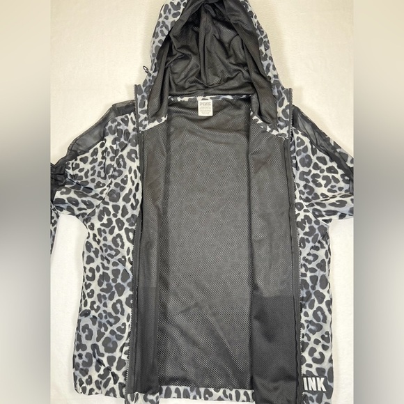 PINK‎ Victoria’s Secret Snow Leopard Print Windbreaker Gorpcore Trendy Size XS - Picture 11 of 15